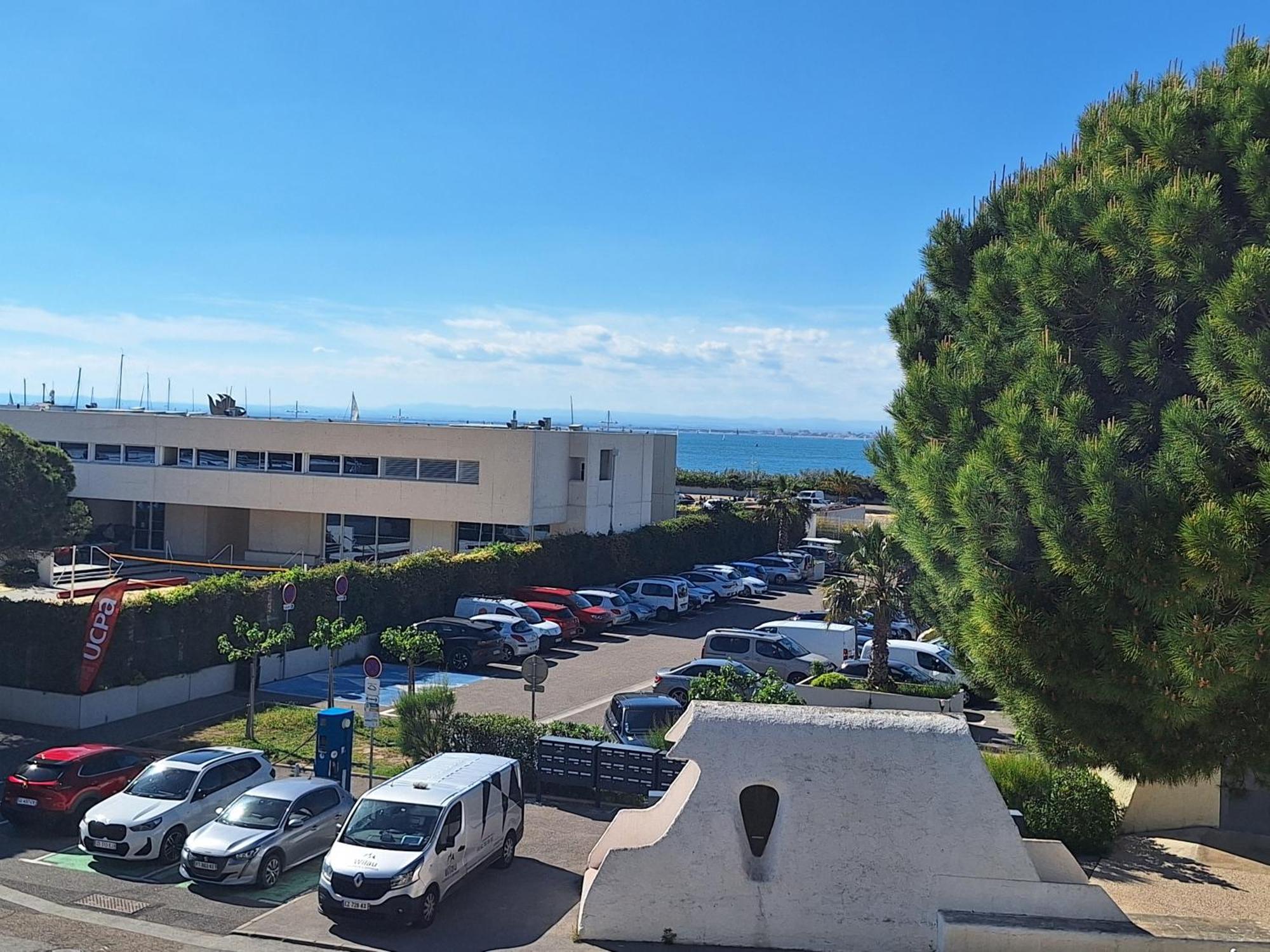 4 Personnes Vue Et Port Apartment *